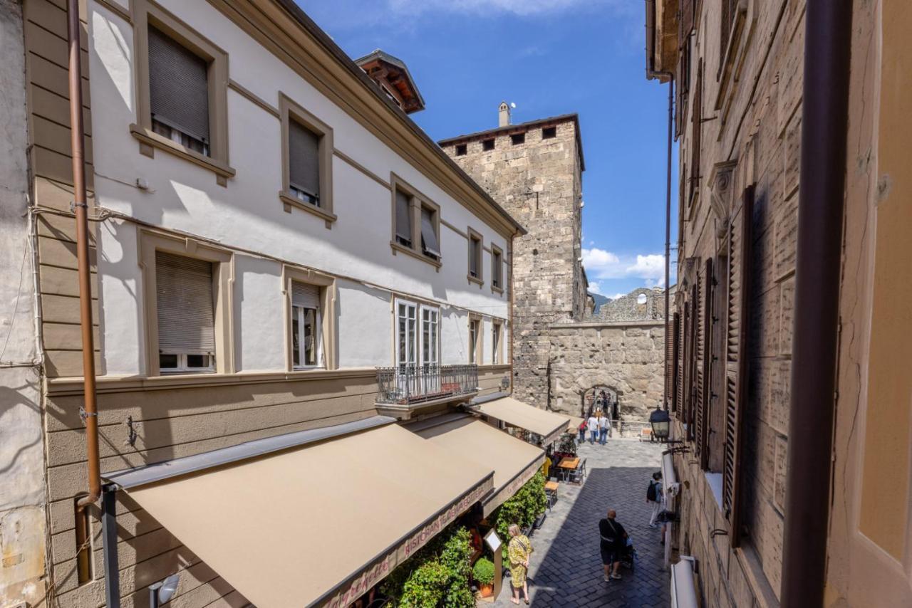 Aosta Centre Apartments - Porta Pretoria 56 Buitenkant foto